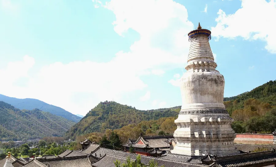 五台山能住宿寺庙吗:挂单与住宿示意图